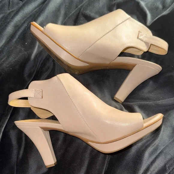 Naturalizer Size 9.5 Cream Women's Slingback Peep toe Booties Sandals 3” Heel - Picture 7 of 11